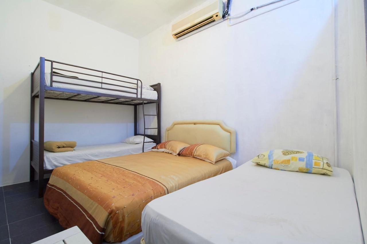 Tonight Hotel Hostel George Town Exterior photo